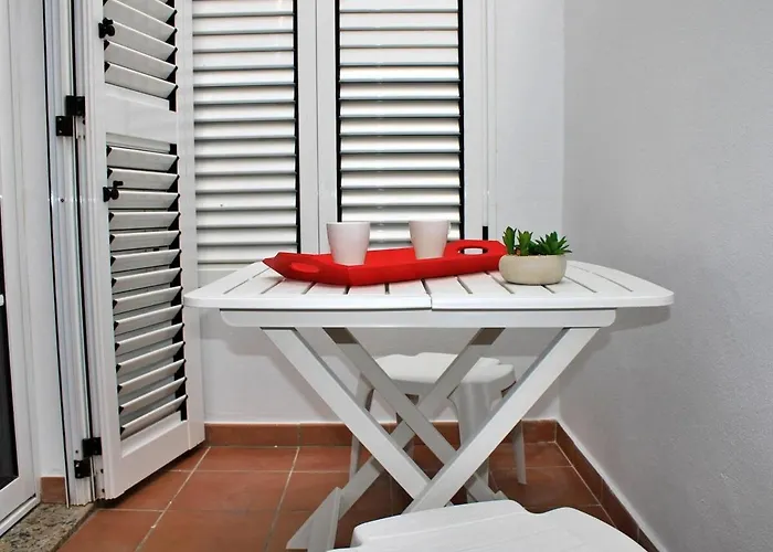 Apartament Sfj *